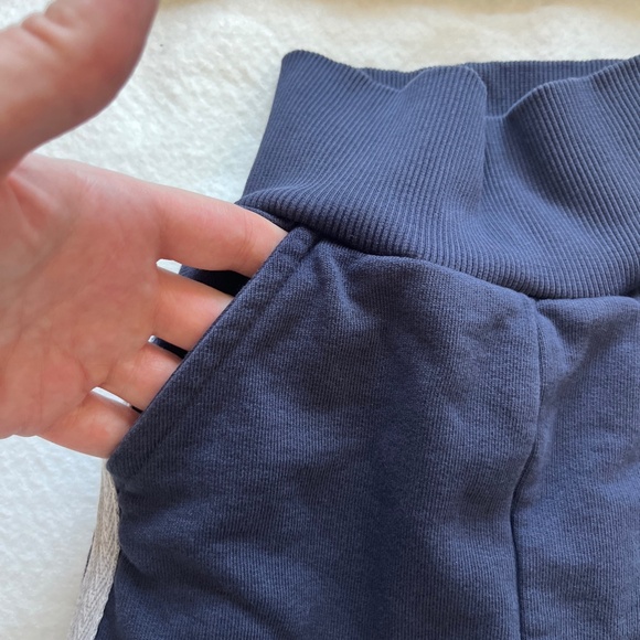 Pants - Picture 2 of 6